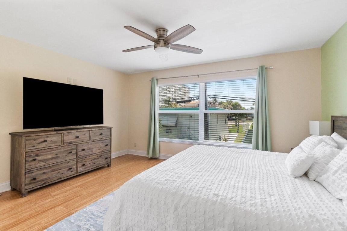 PARKSIDE CONDO - Residential Lease