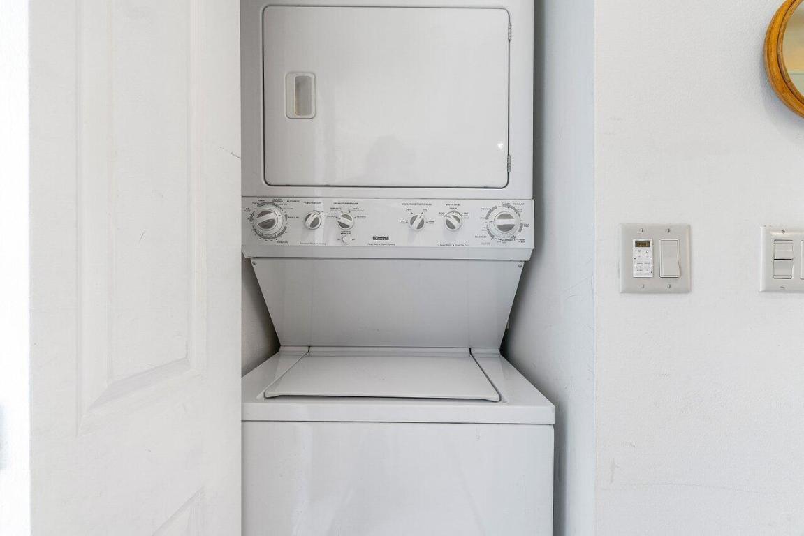 PARKSIDE CONDO - Residential Lease