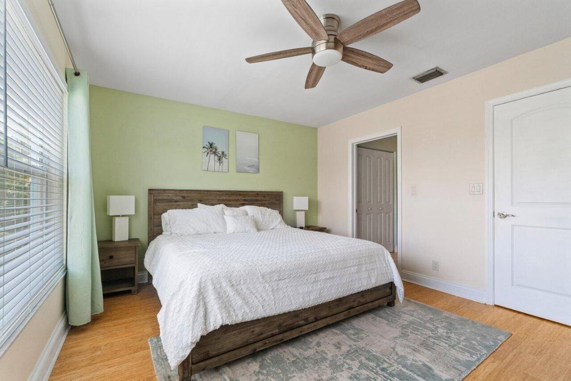 PARKSIDE CONDO - Residential Lease