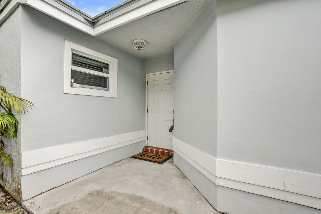 Photo of 2702 Arborwood Road, Davie, FL 33328 (MLS # B26005985)