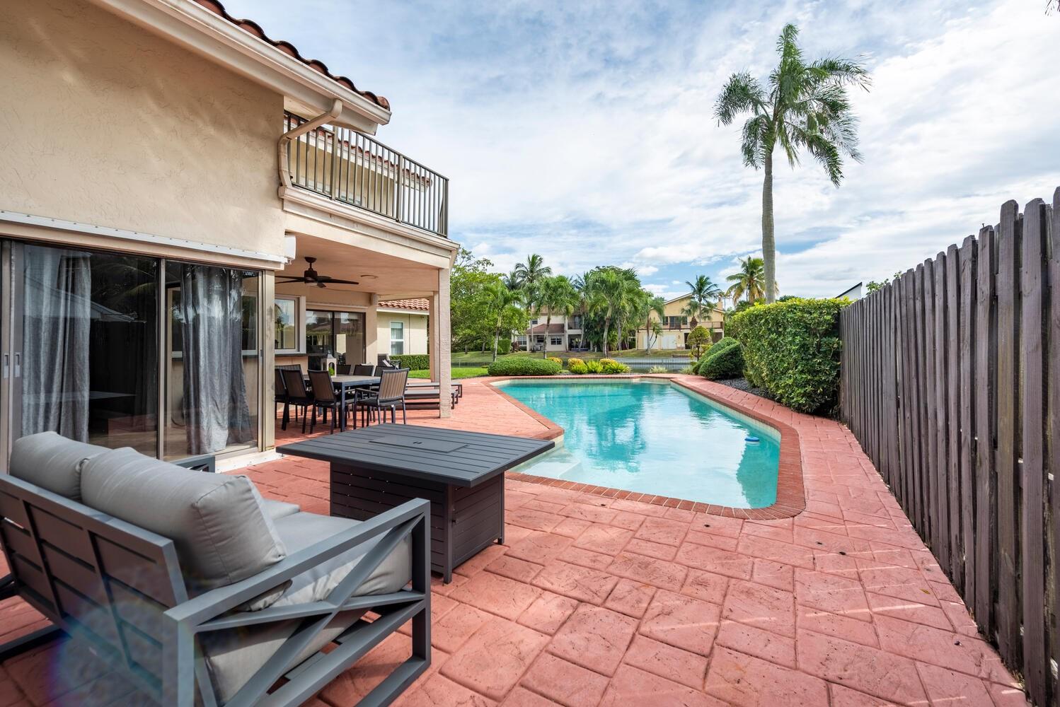 Pebble Creek At Jacaranda - Residential