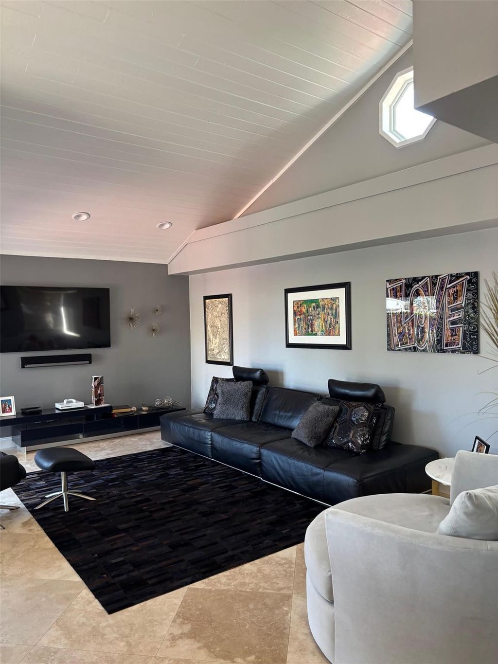 Photo of 610 SW 101st Ave, Plantation, FL 33324 (MLS # F10533028)