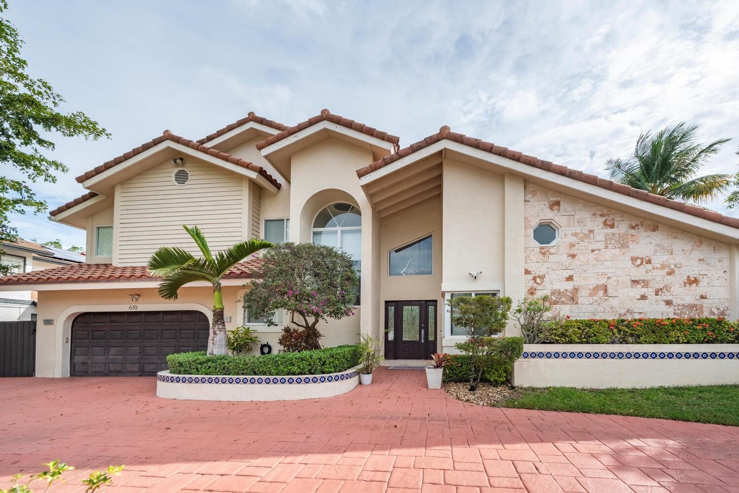 Pebble Creek At Jacaranda - Residential