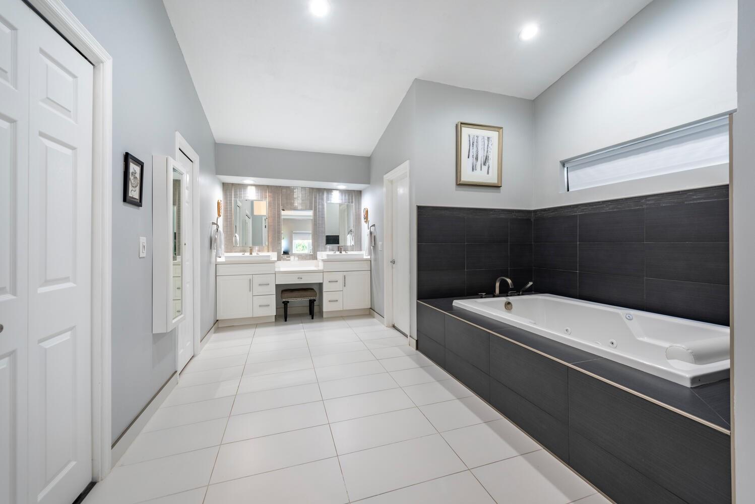 Pebble Creek At Jacaranda - Residential