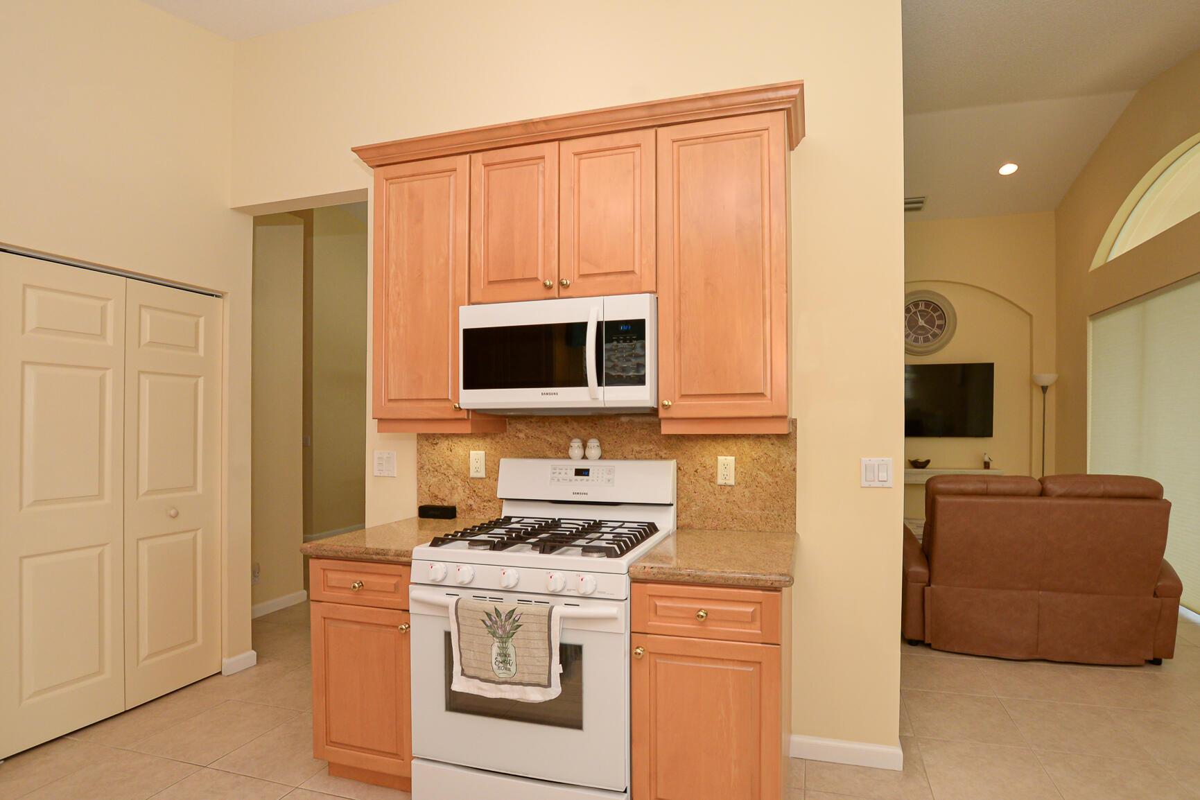 CASCADES AT ST LUCIE WEST - Residential Lease