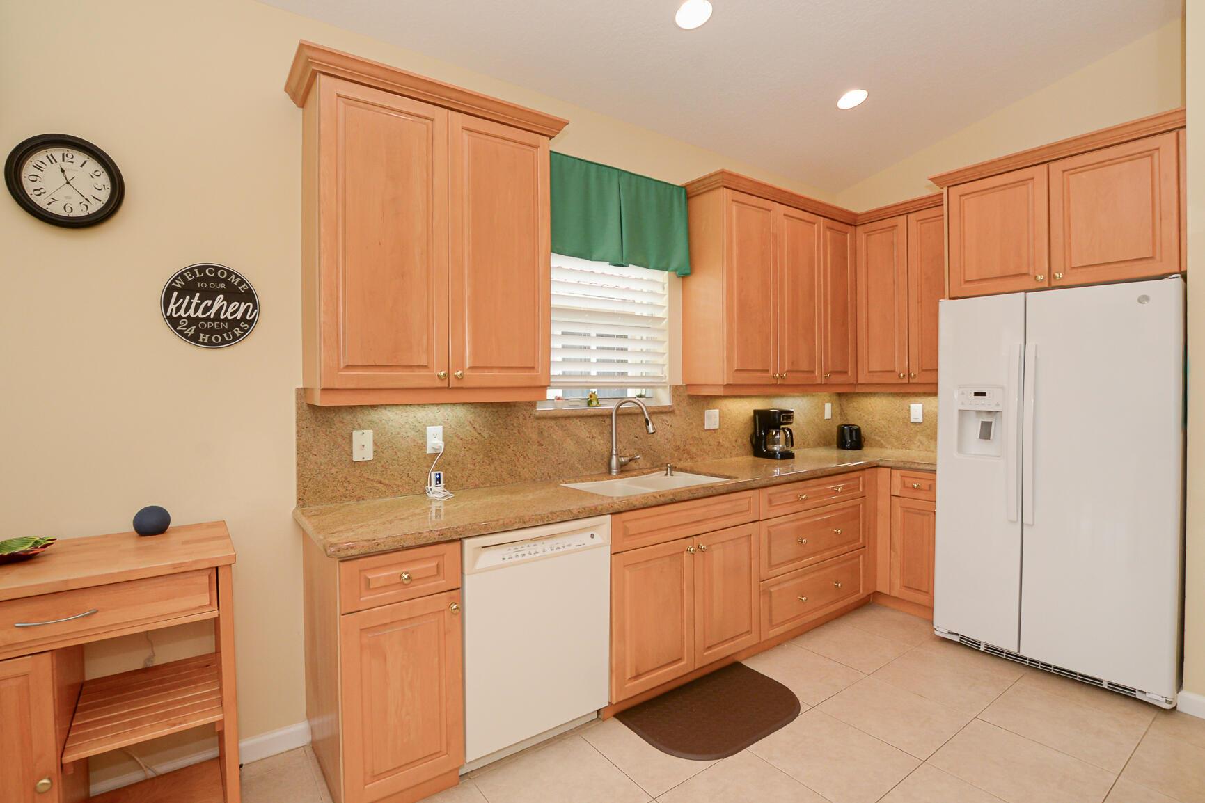 CASCADES AT ST LUCIE WEST - Residential Lease