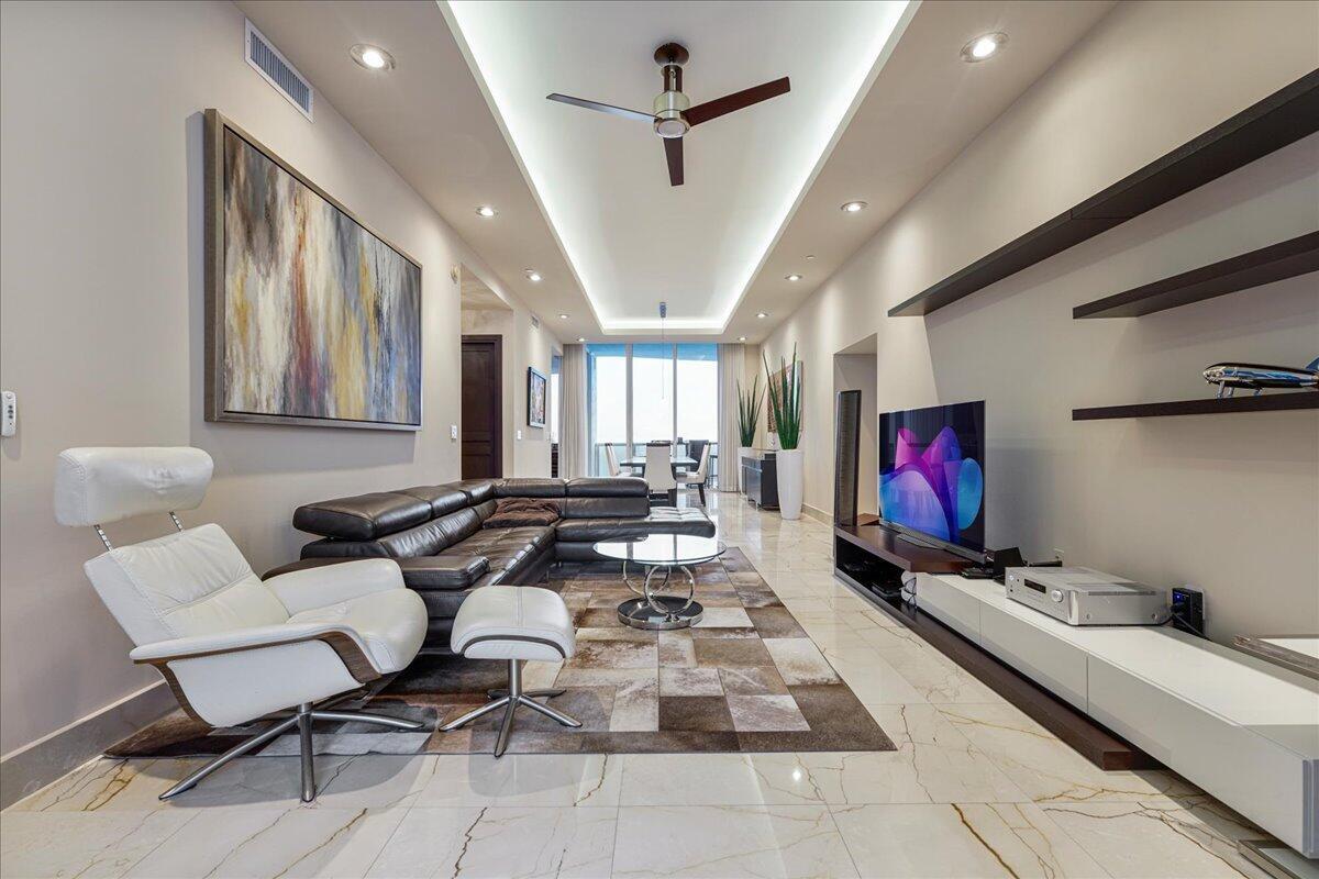 TDR TOWER II CONDO - Residential Lease