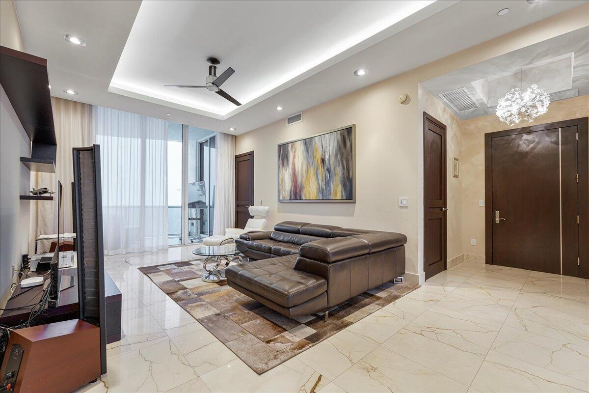 TDR TOWER II CONDO - Residential Lease