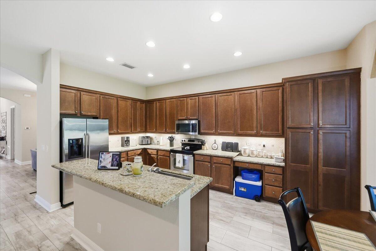 FALCON TRACE PLAT FIVE - Residential