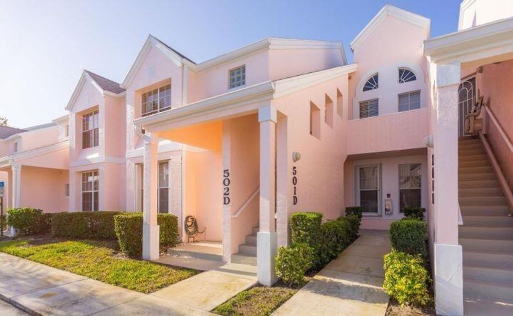 Photo of 501 Muirfield Court #501d, Jupiter, FL 33458 (MLS # R10965571)