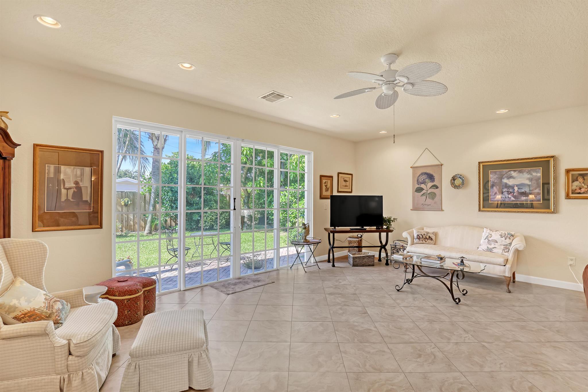 2560 NE 11th Street