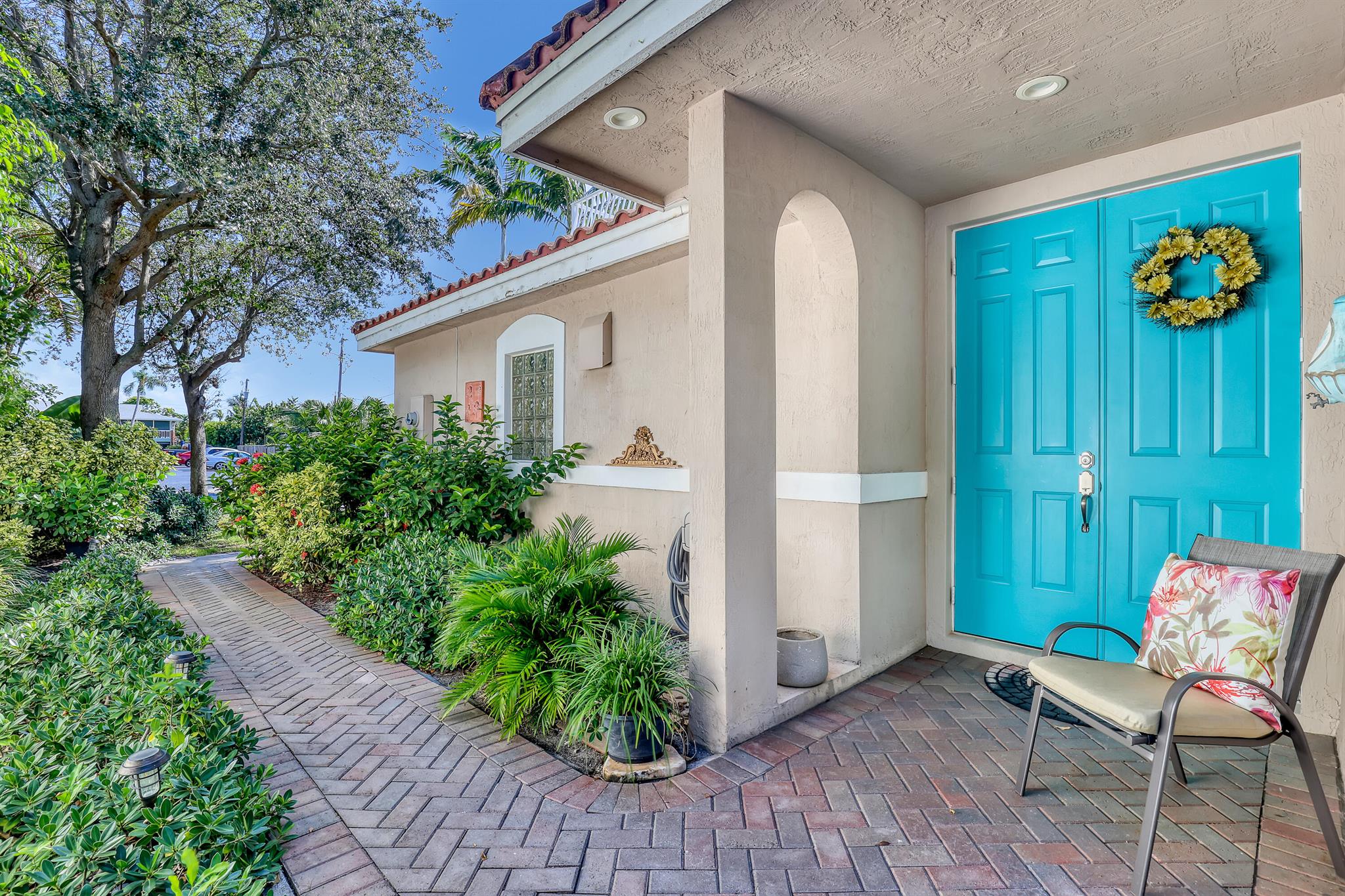 2560 NE 11th Street