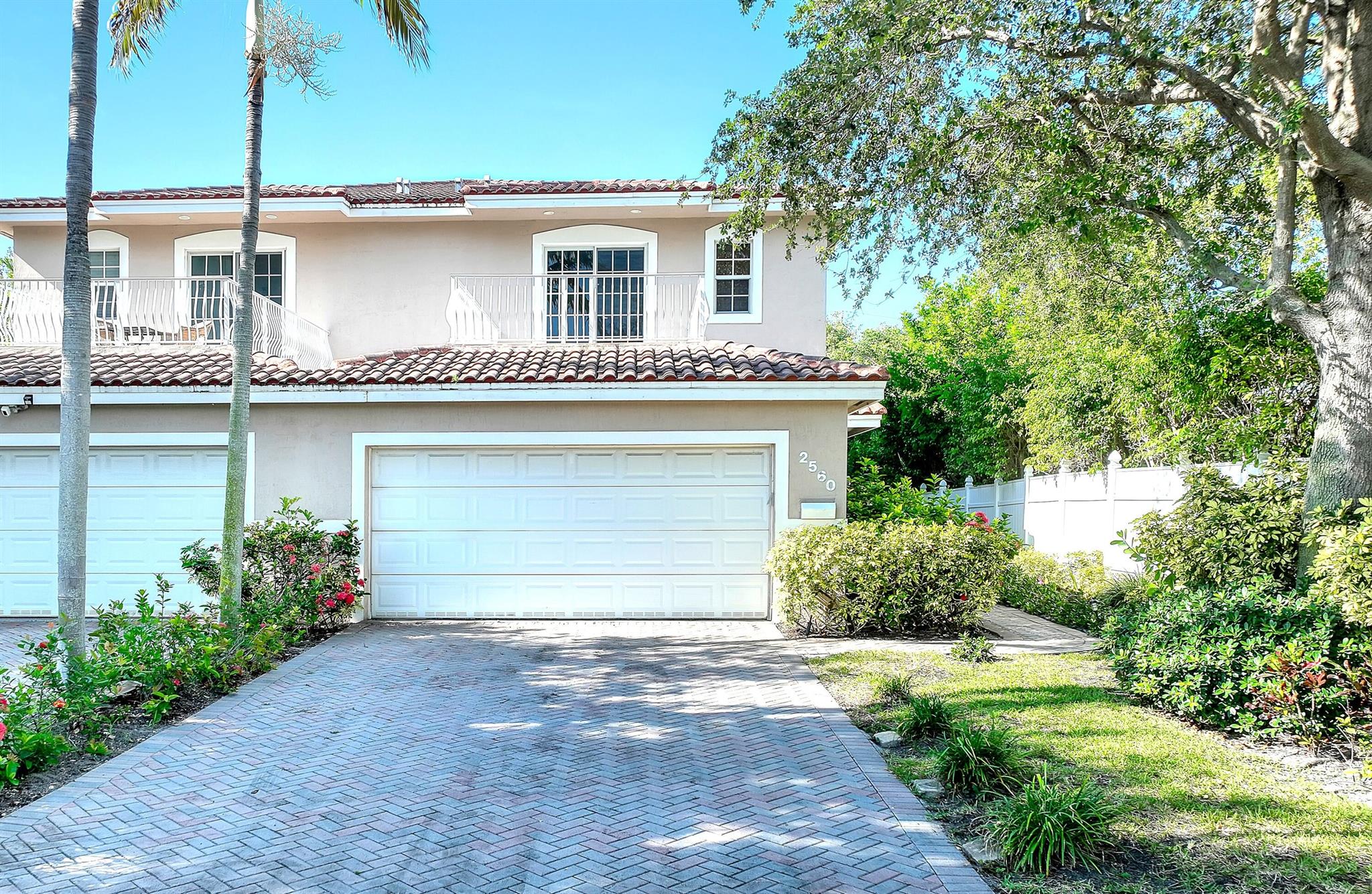 Don't miss this opportunity minutes away from the beach! No HOA & Airbnb Potential! Discover this stunning 3 bedroom, 2 and half bathroom home in the highly sought-after Harbor Village neighborhood of Pompano Beach! Nestled on a quiet cul-de-sac, Step inside to a spacious open layout, featuring both a living room and a family room, spacious kitchen with island and bar area. this townhouse includes, terrace with balcony and impact windows ! With no HOA restrictions, this home is an excellent Airbnb or vacation rental opportunity. Whether you're looking for your dream coastal retreat or a lucrative investment, this propertyis for you! Come check out this
