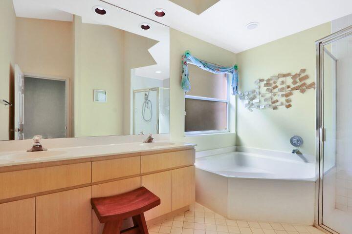 SIENA OAKS - Residential