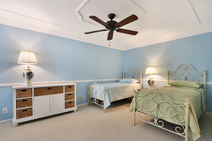 SIENA OAKS - Residential