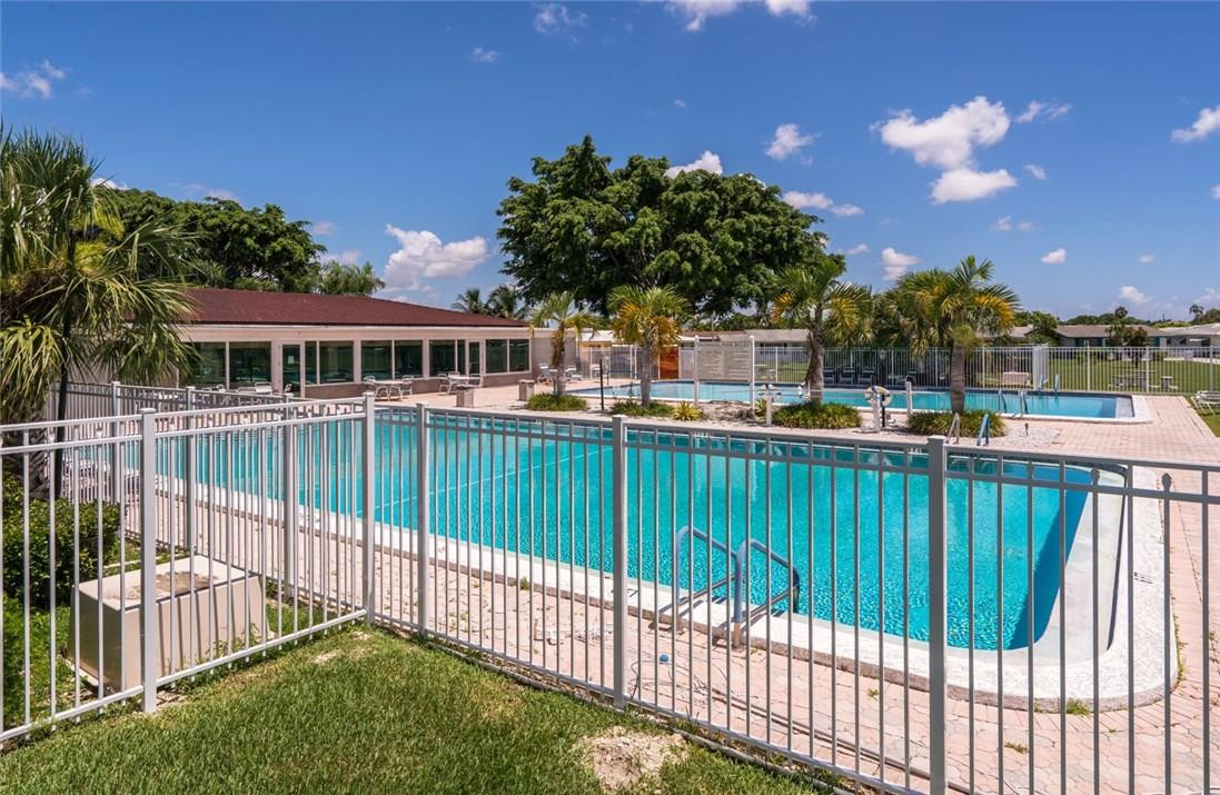 Mainlands Of Tamarac Lake - Residential