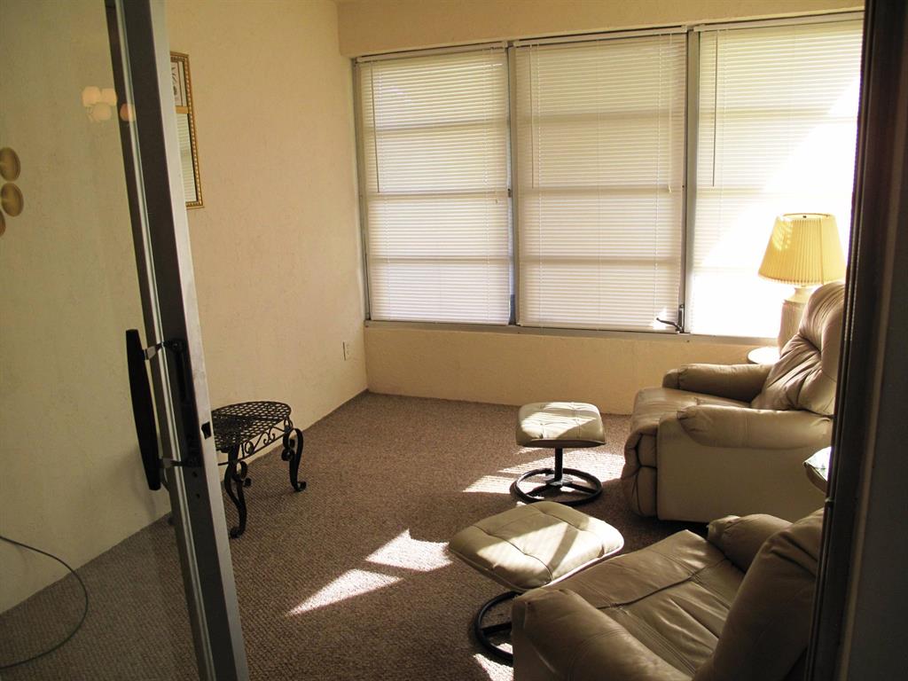 HIGH POINT OF DELRAY SEC 7 CONDO - Residential