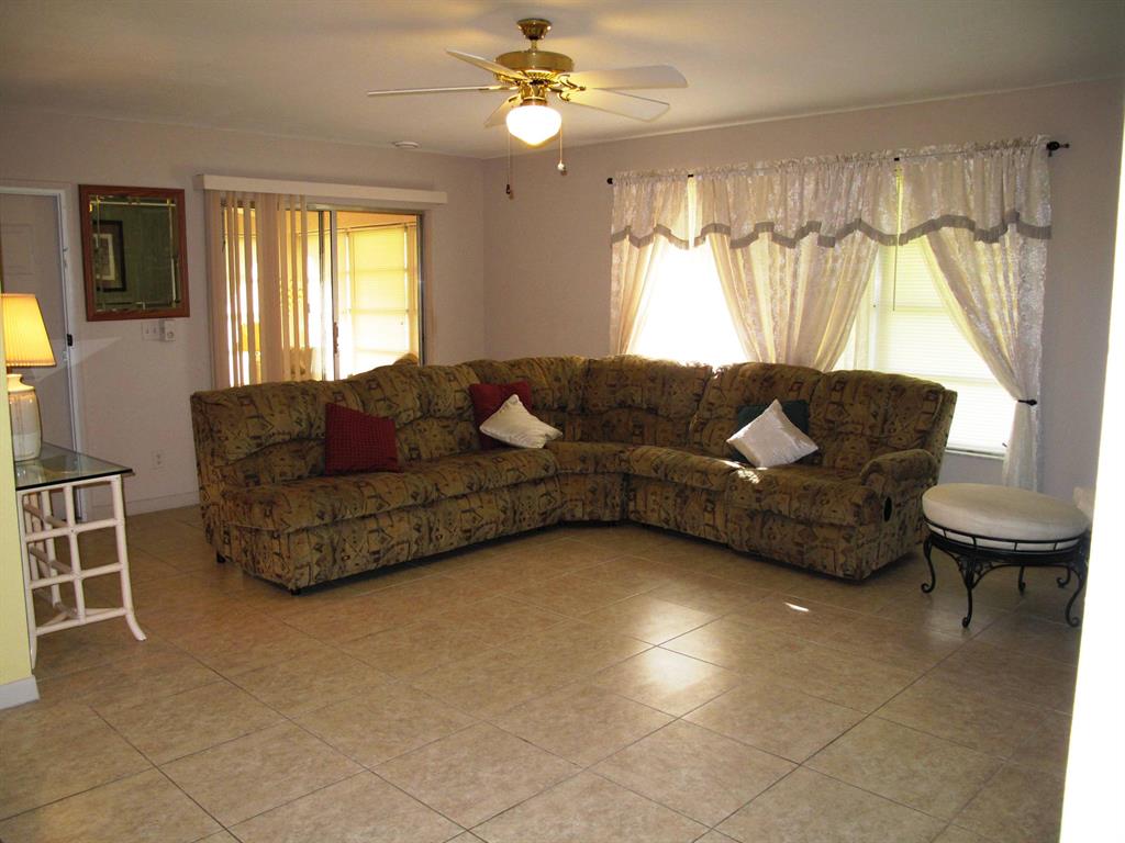 HIGH POINT OF DELRAY SEC 7 CONDO - Residential