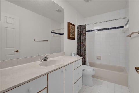 Tiny photo for 7119 SE Twin Oaks Circle, Stuart, FL 34997 (MLS # B26089597)