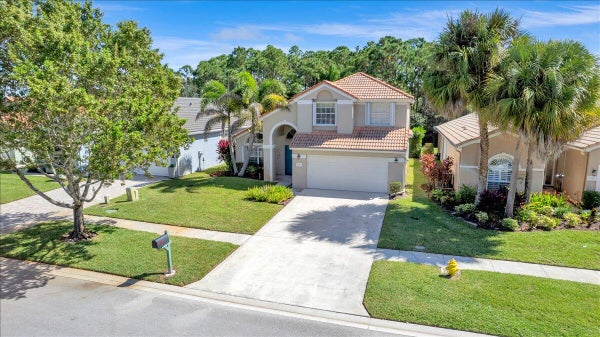 7119 SE TWIN OAKS CIR, STUART, FL 34997 - Image 4fddca9fb2474f11d9c05e40eb33746b/1601047092