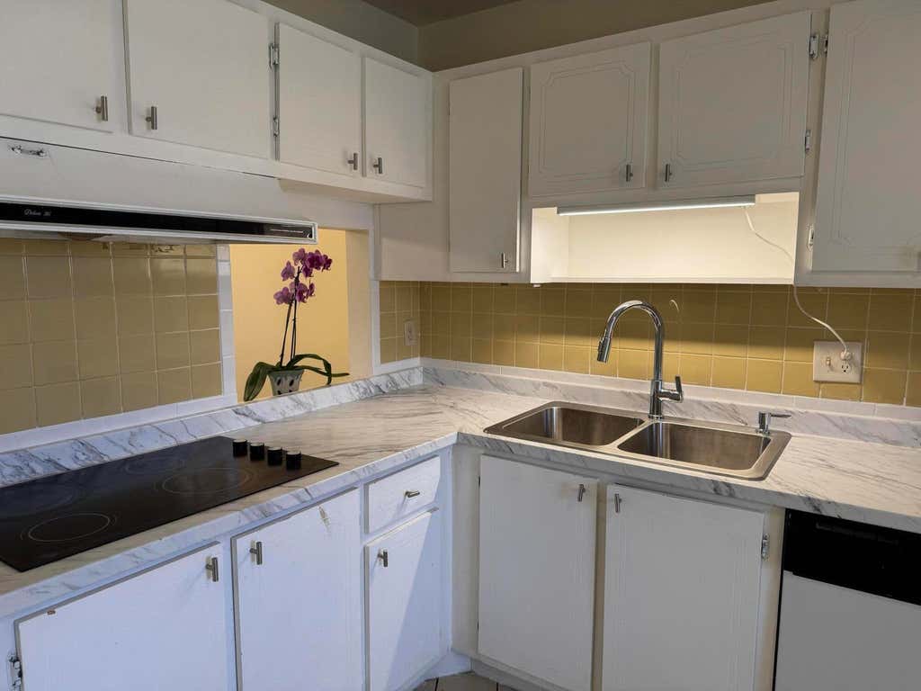 Photo of 5800 FERNLEY Drive W #17, West Palm Beach, FL 33415 (MLS # B26067314)