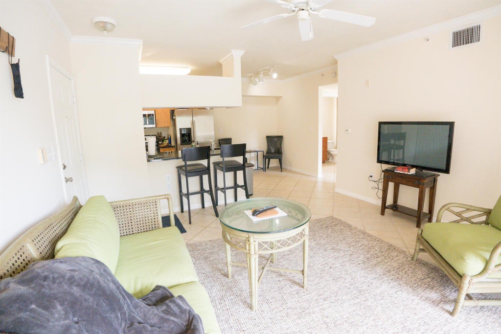 Photo of 6386 Emerald Dunes Drive #202, West Palm Beach, FL 33411 (MLS # R11107634)