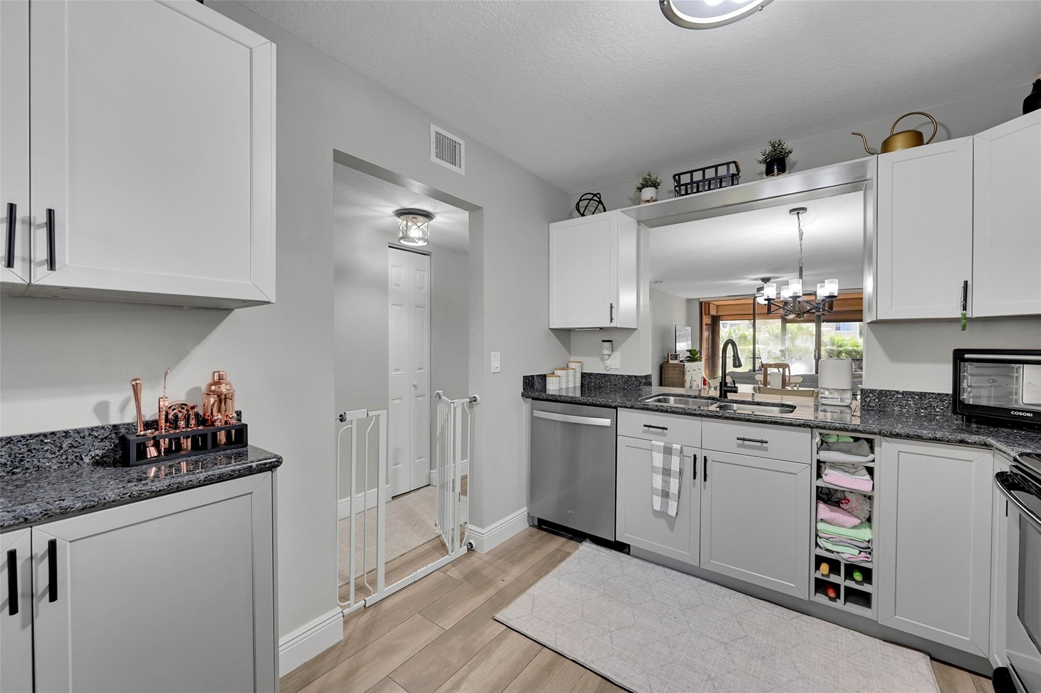 Jacaranda Heights - Residential