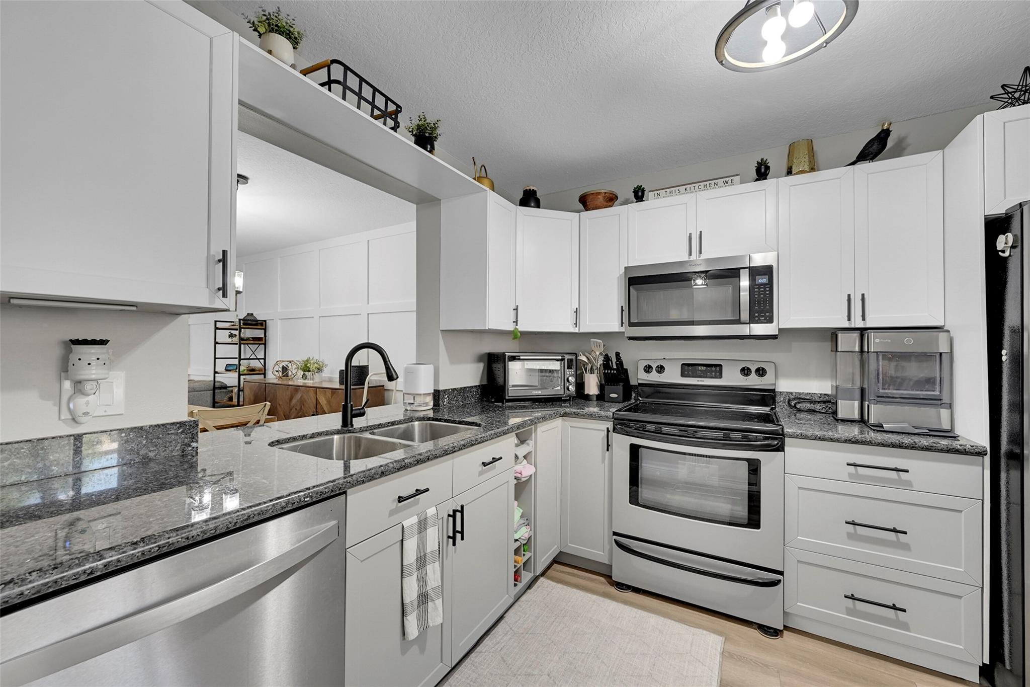Jacaranda Heights - Residential