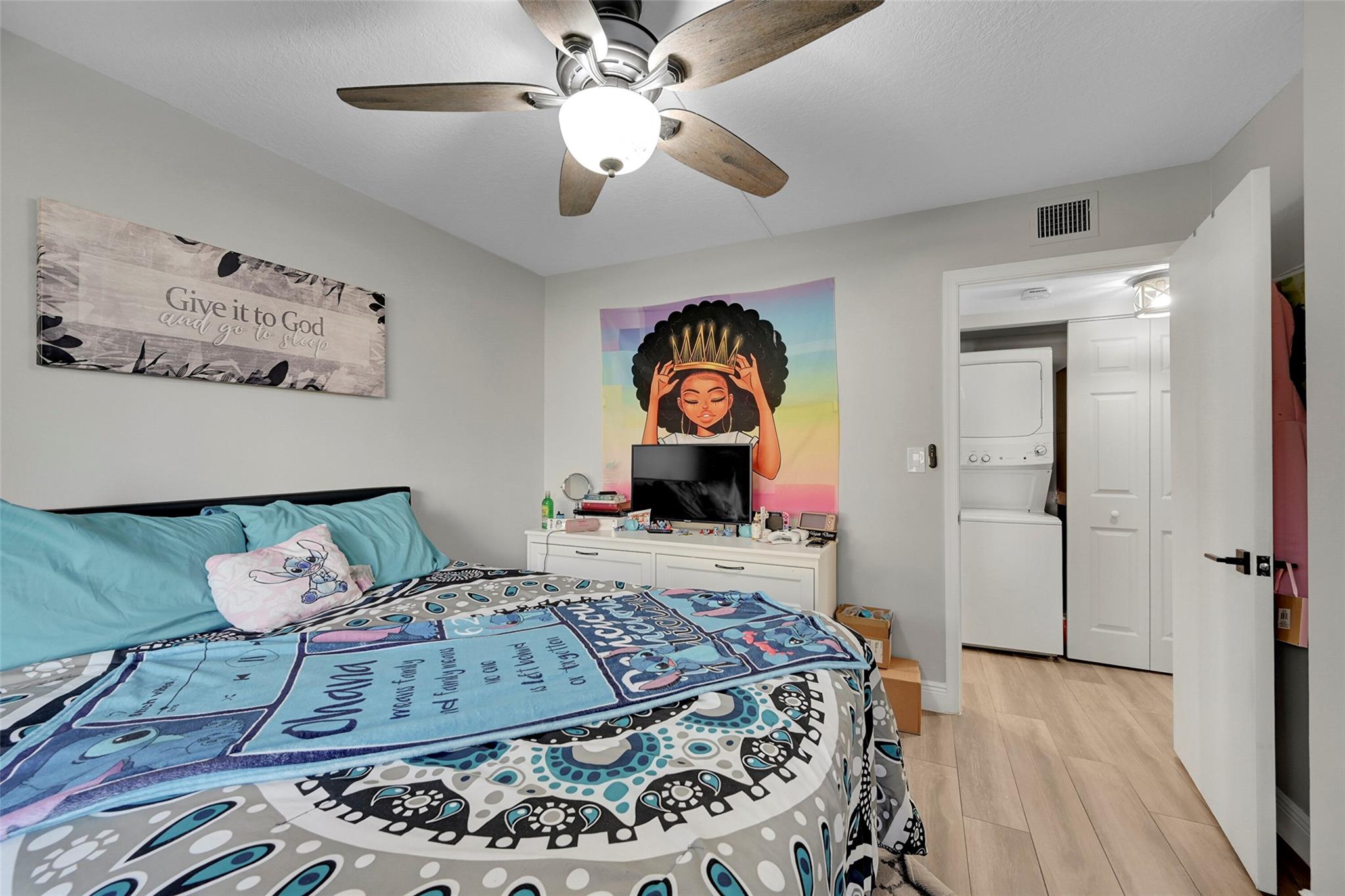 Jacaranda Heights - Residential