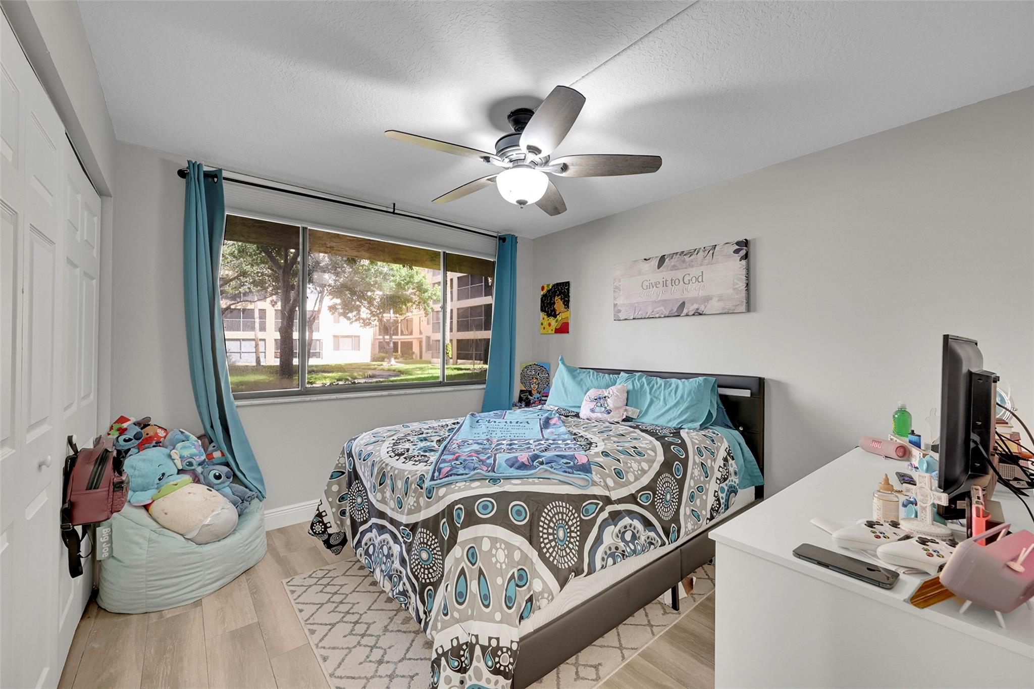 Jacaranda Heights - Residential
