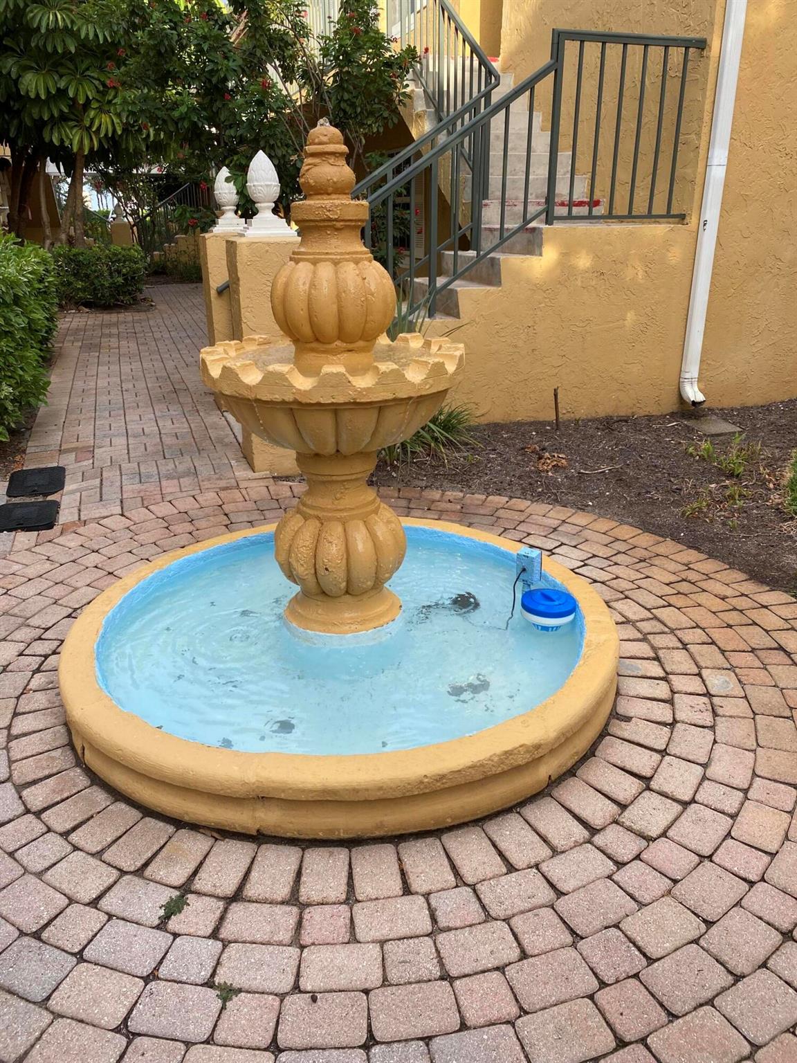 BAY REACH CONDO - Residential Lease