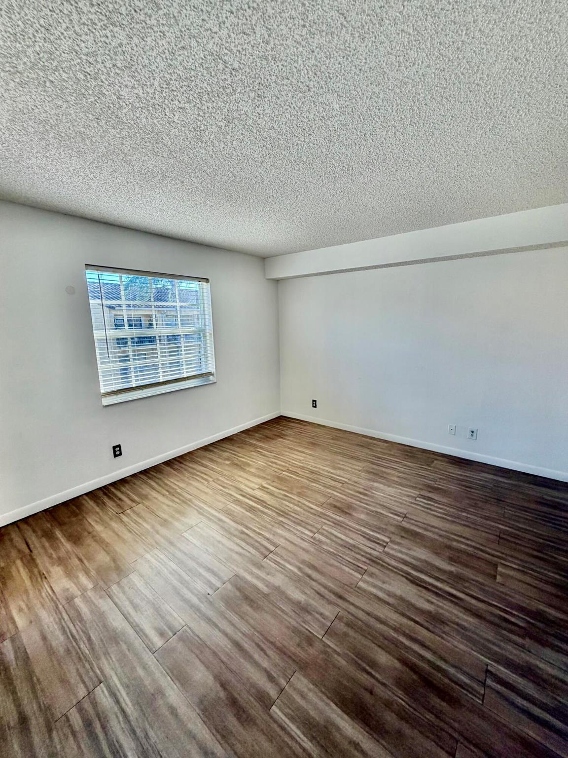 BAY REACH CONDO - Residential Lease