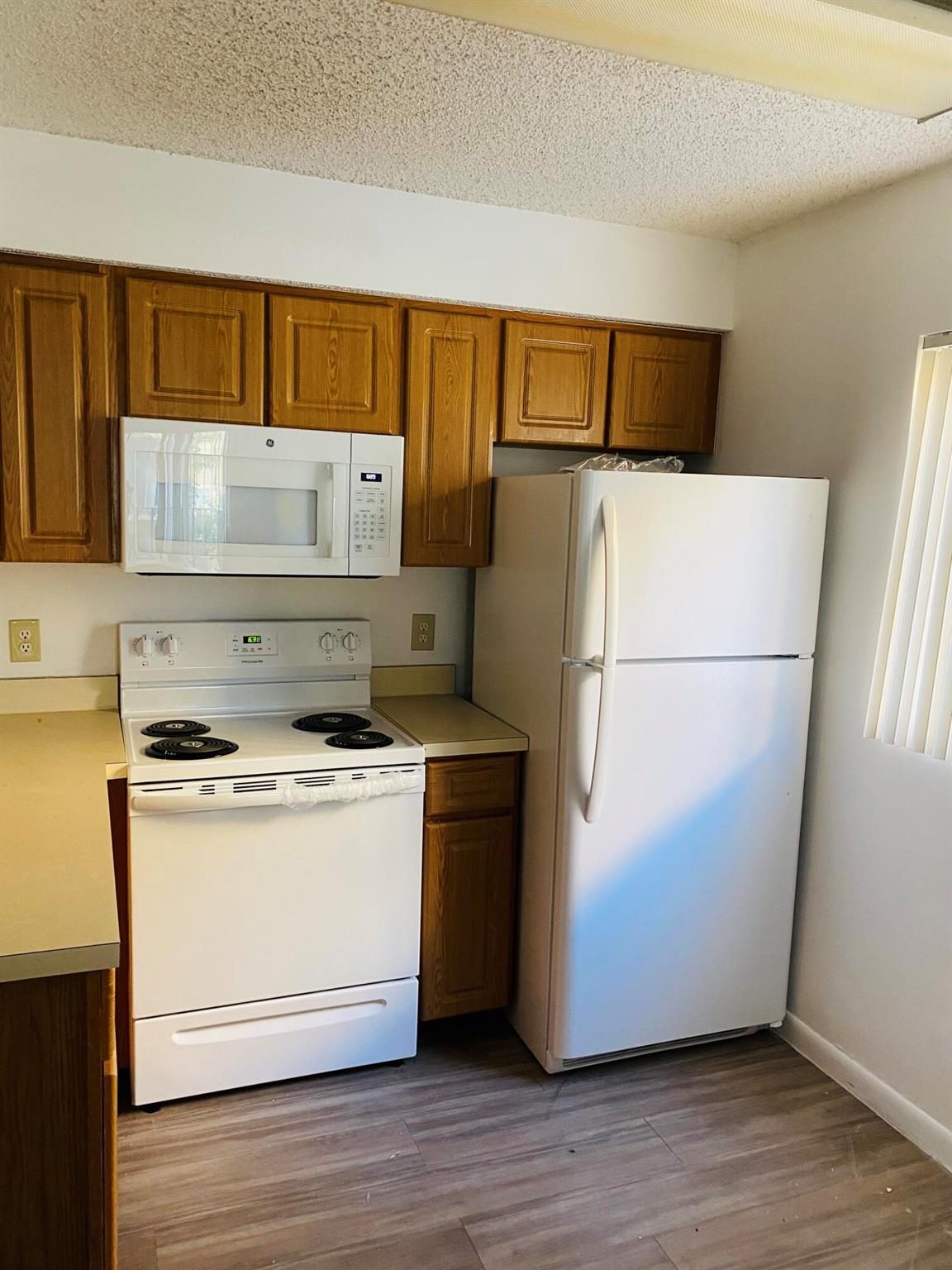 BAY REACH CONDO - Residential Lease