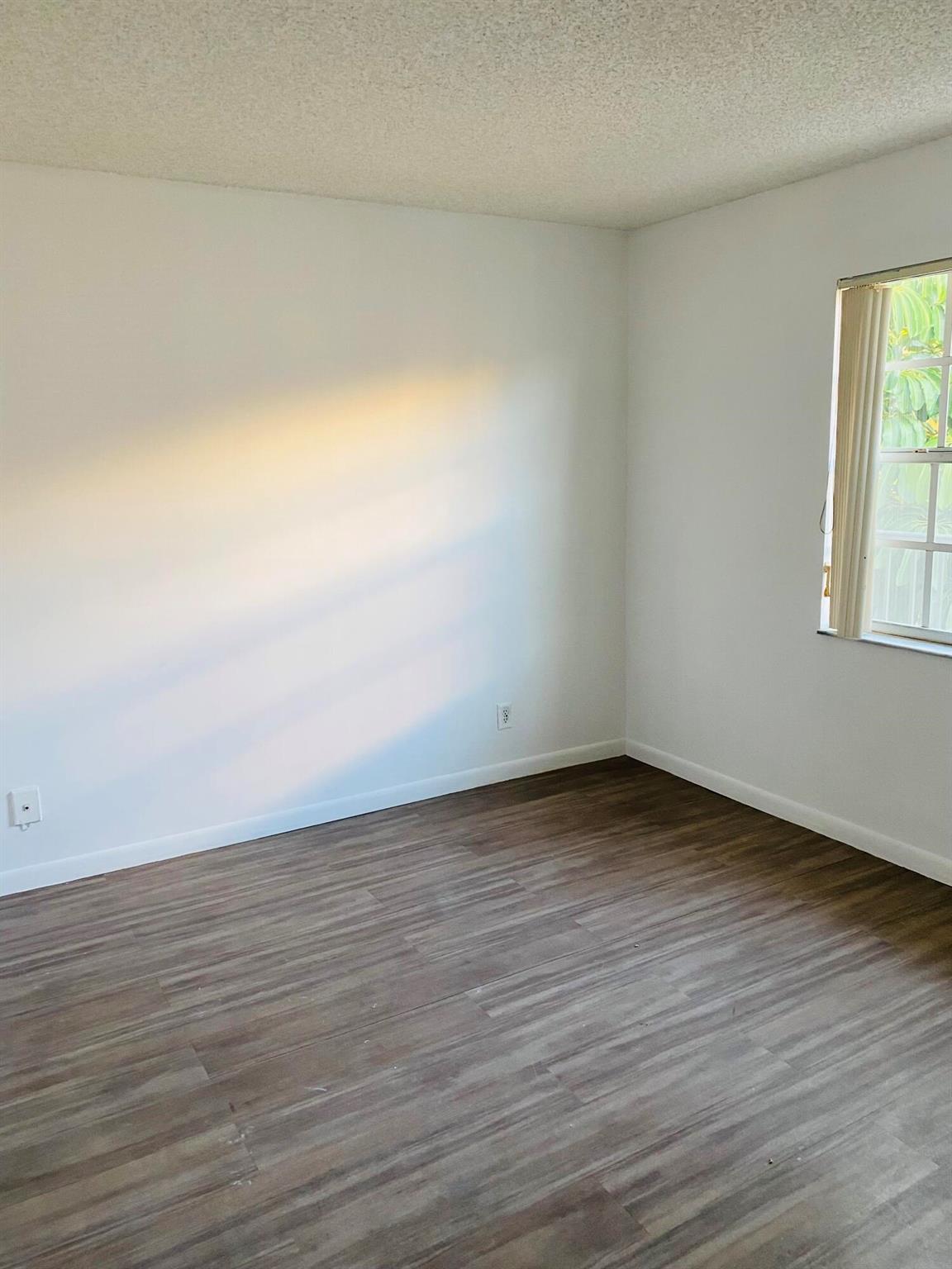 BAY REACH CONDO - Residential Lease