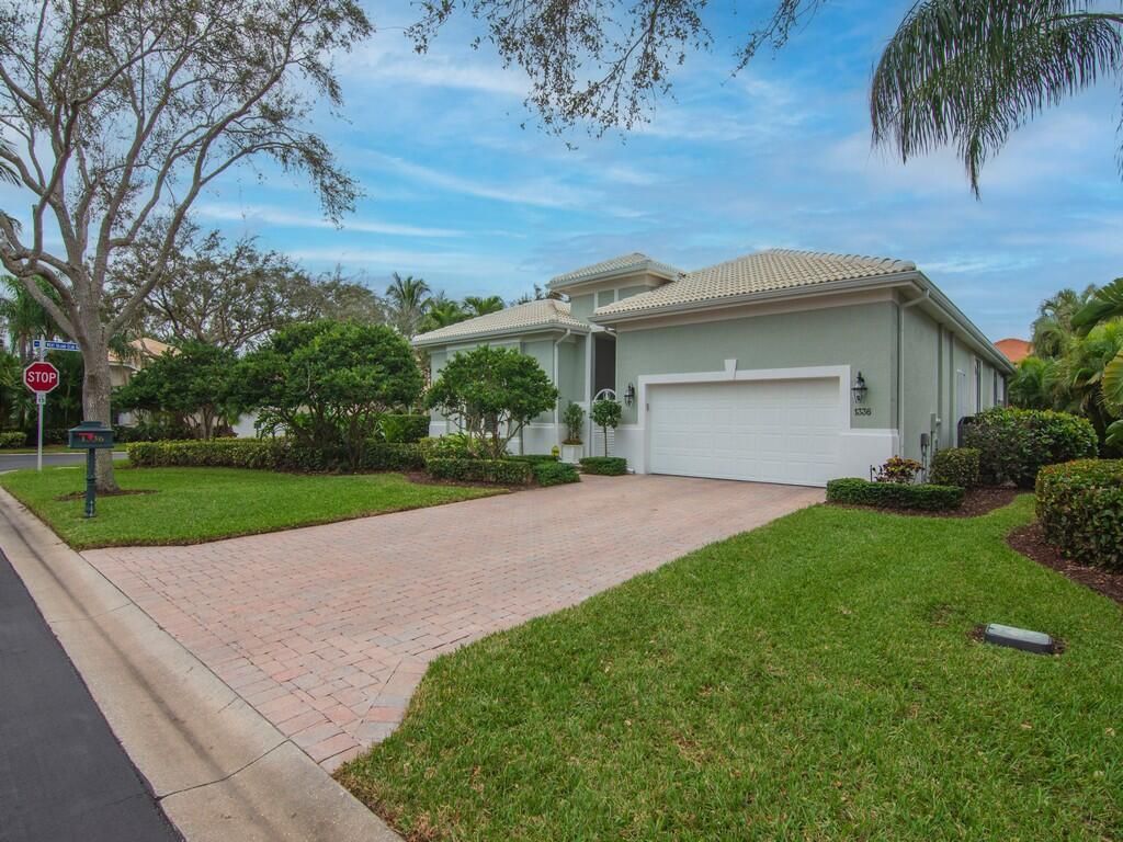 Photo of 1336 Riverside Lane, Vero Beach, FL 32963 (MLS # R10966398)