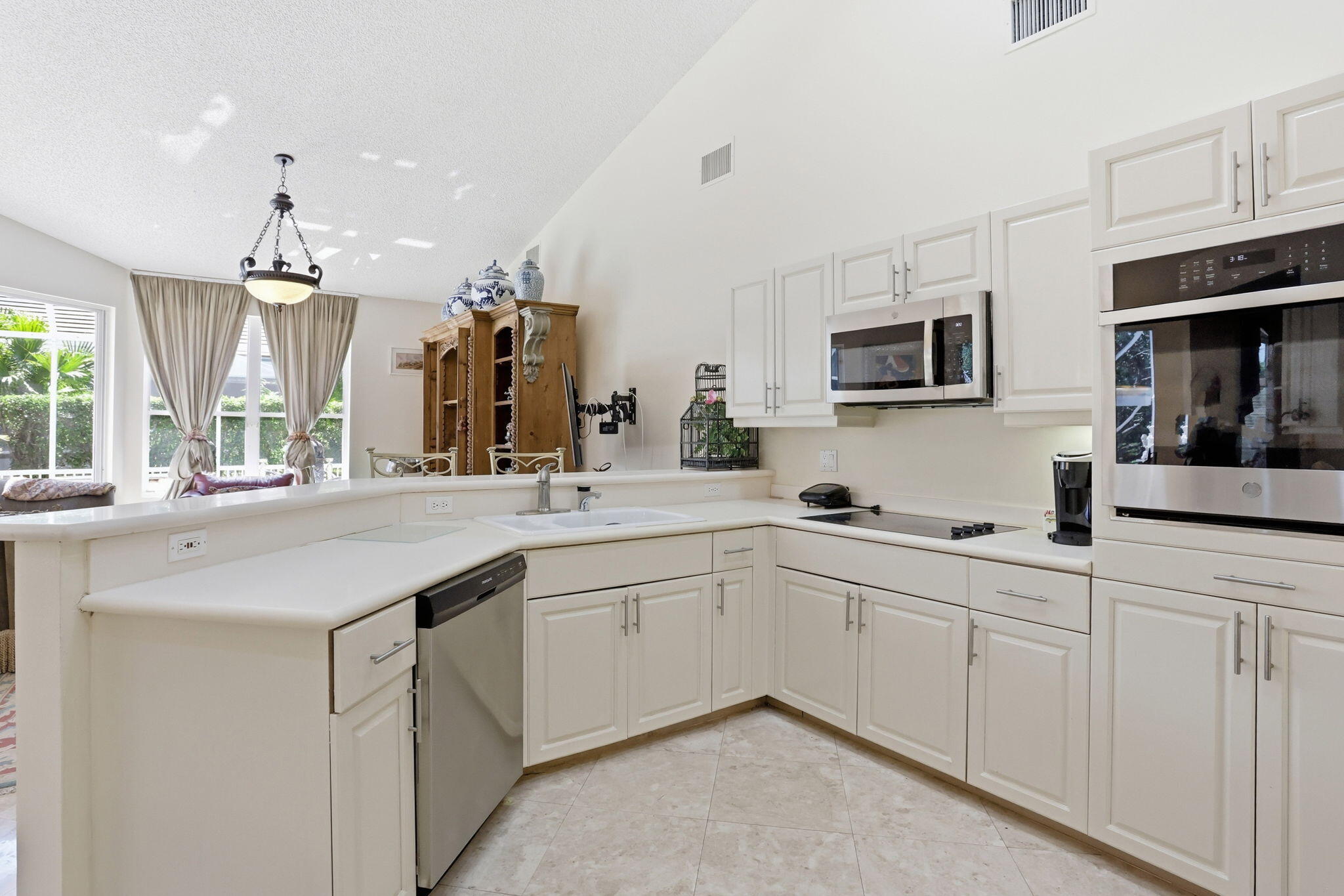 ABERDEEN 9 - Residential Lease
