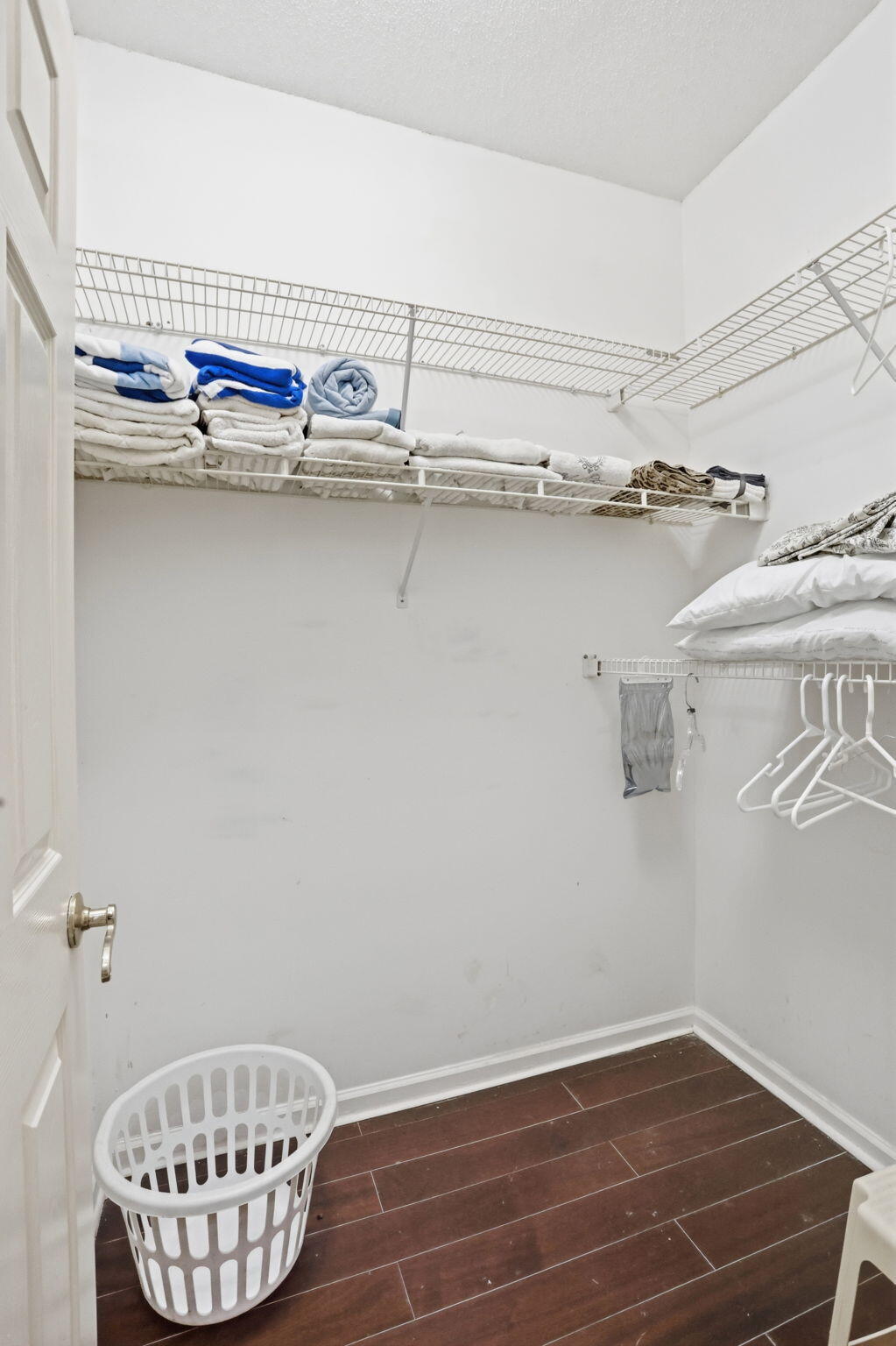 ABERDEEN 9 - Residential Lease