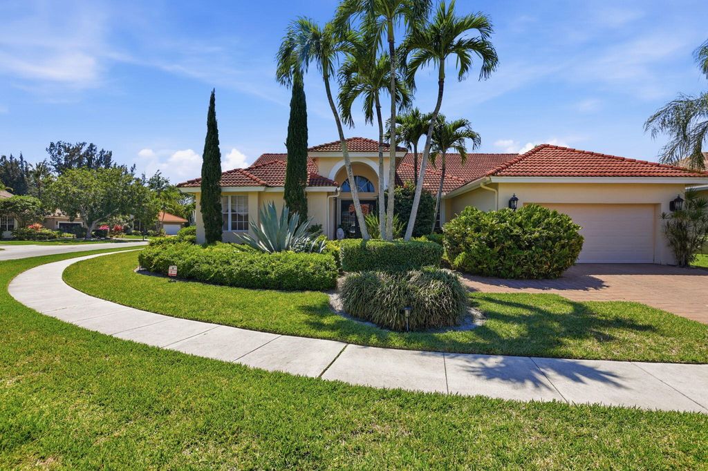 Photo of 7821 Dorchester Road, Boynton Beach, FL 33472 (MLS # B26026002)
