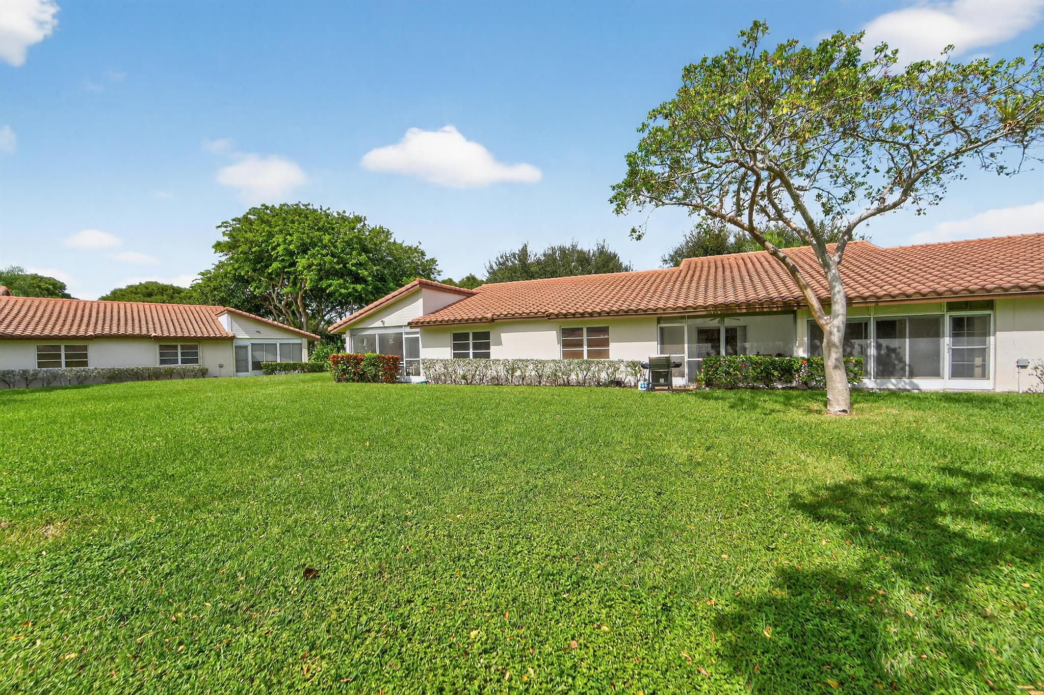 HUNTINGTON POINTE - Residential Lease