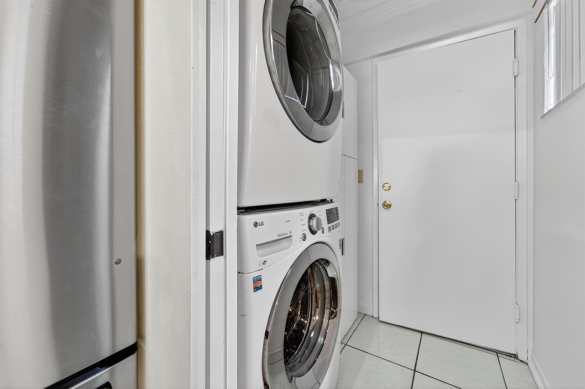 HUNTINGTON POINTE - Residential Lease