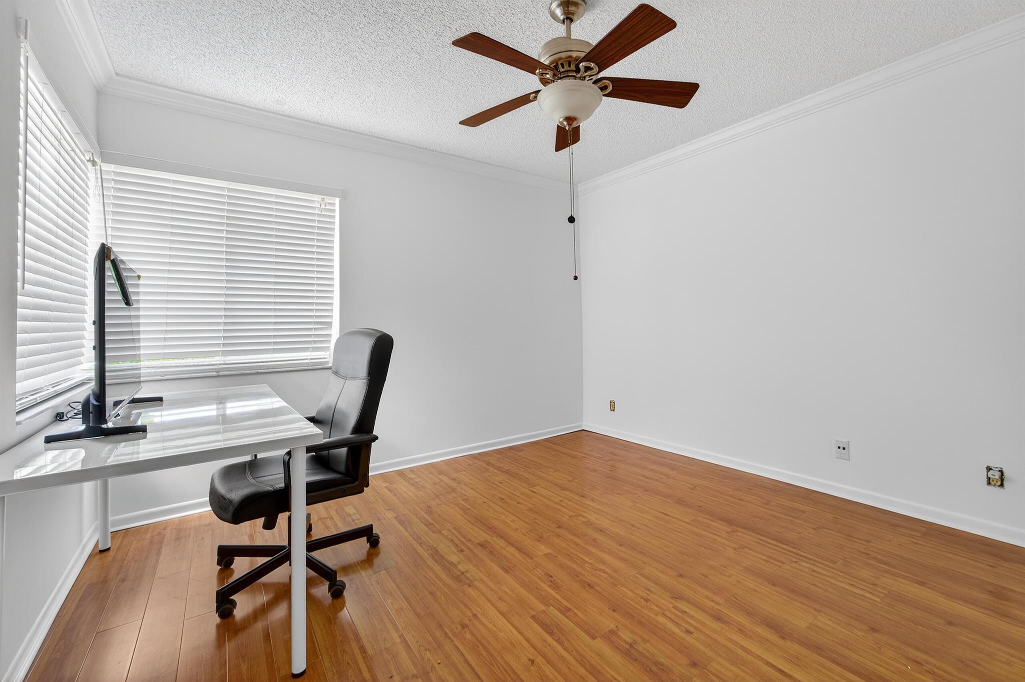 HUNTINGTON POINTE - Residential Lease