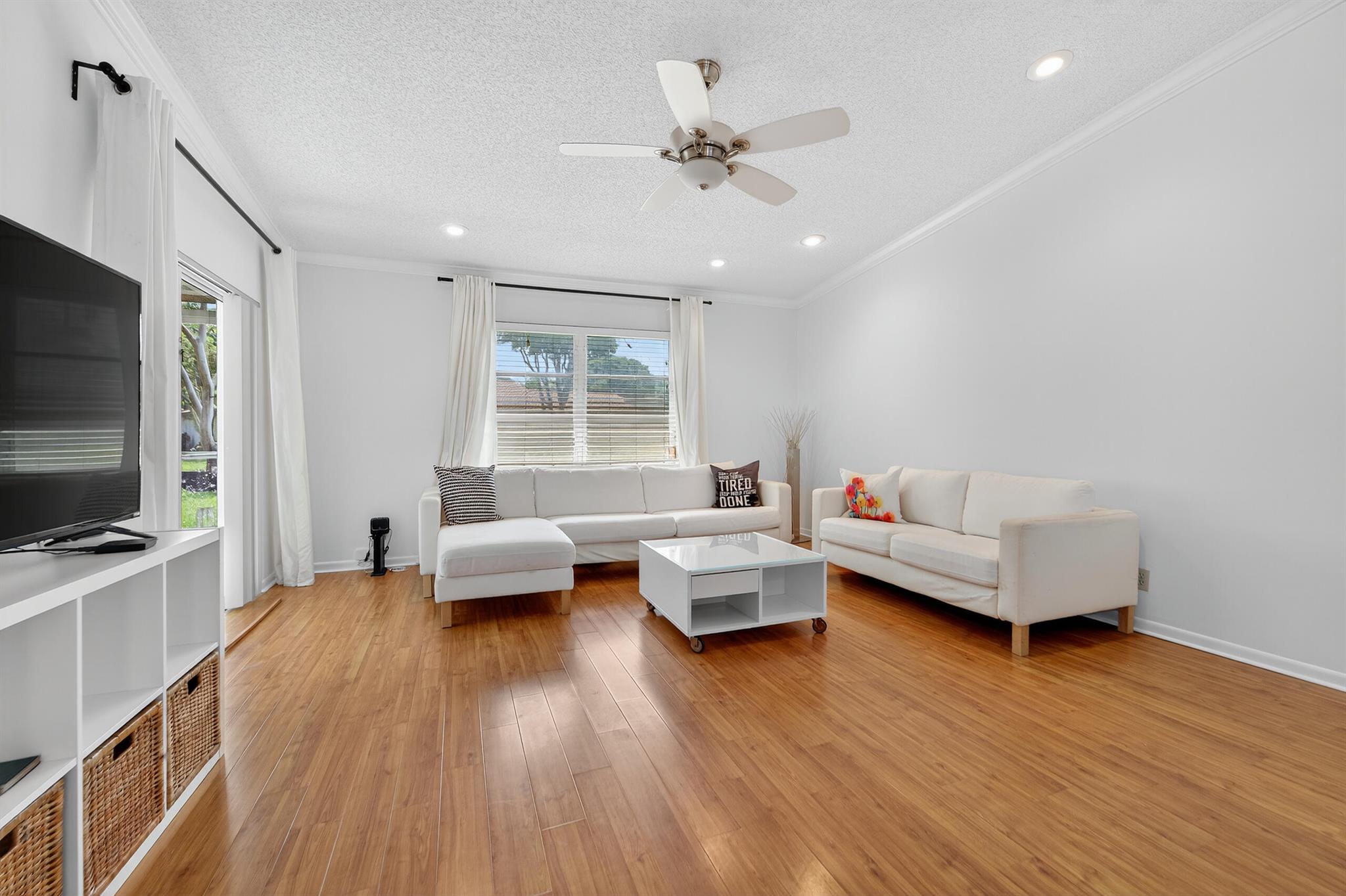 HUNTINGTON POINTE - Residential Lease