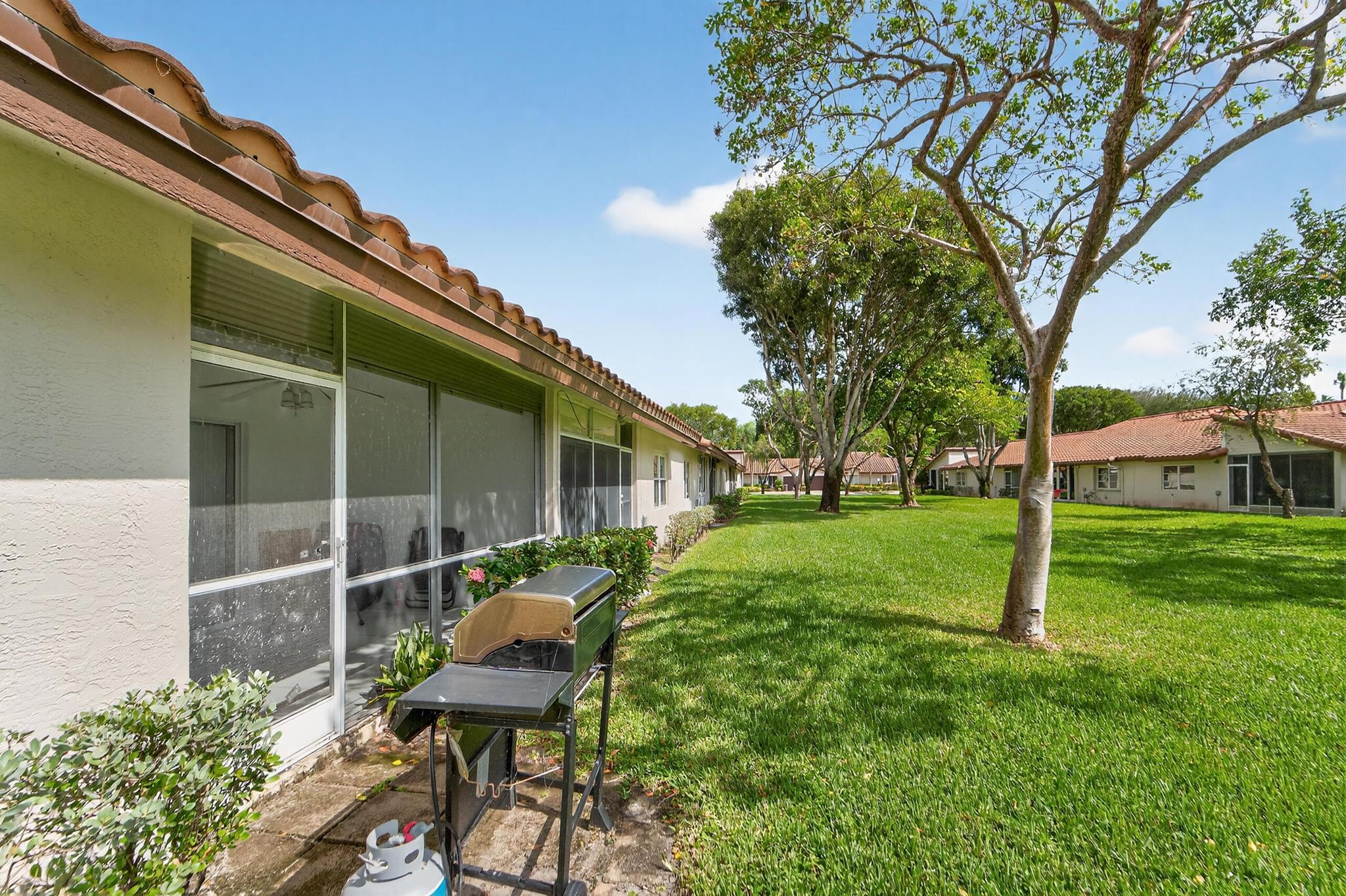 HUNTINGTON POINTE - Residential Lease