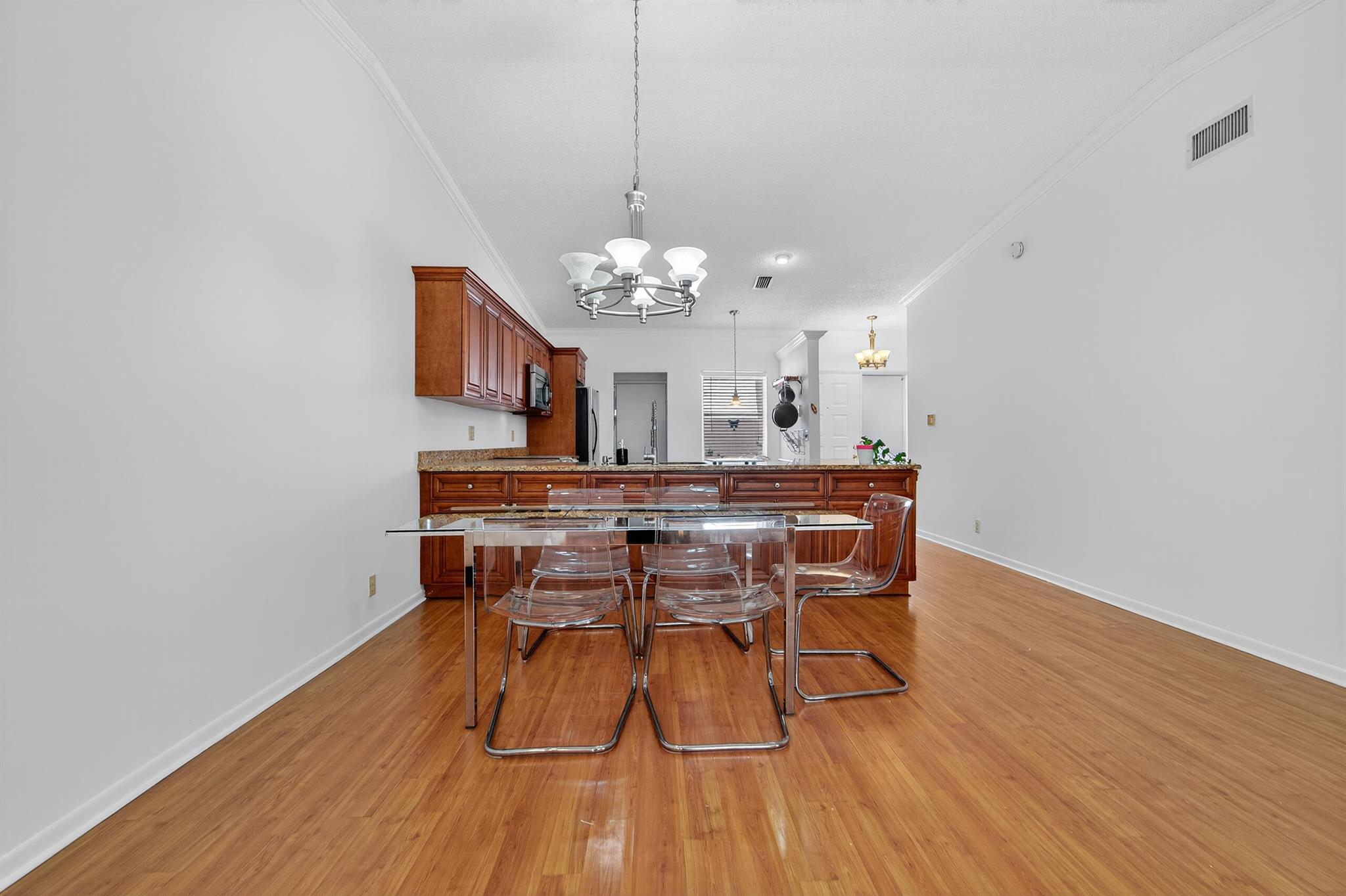 HUNTINGTON POINTE - Residential Lease