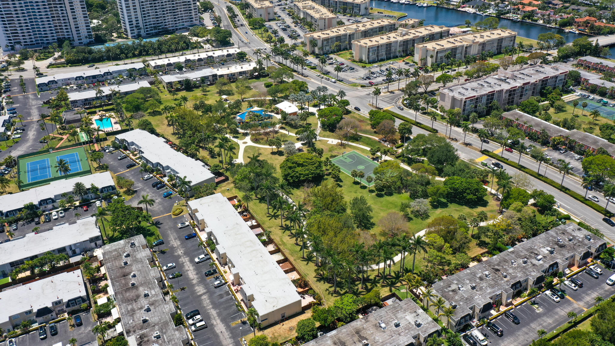 VENETIAN PARK V CONDO - Residential