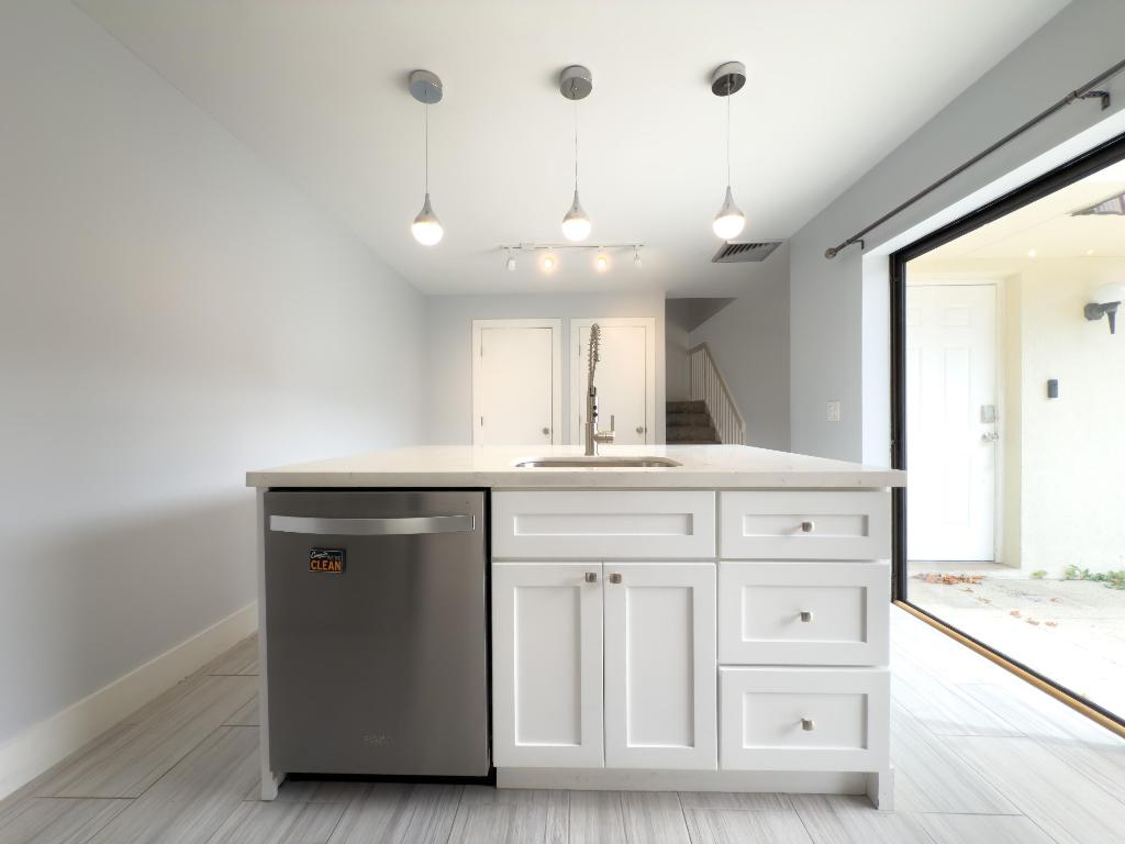 HERITAGE VILLAGE OF P B LAKES - Residential