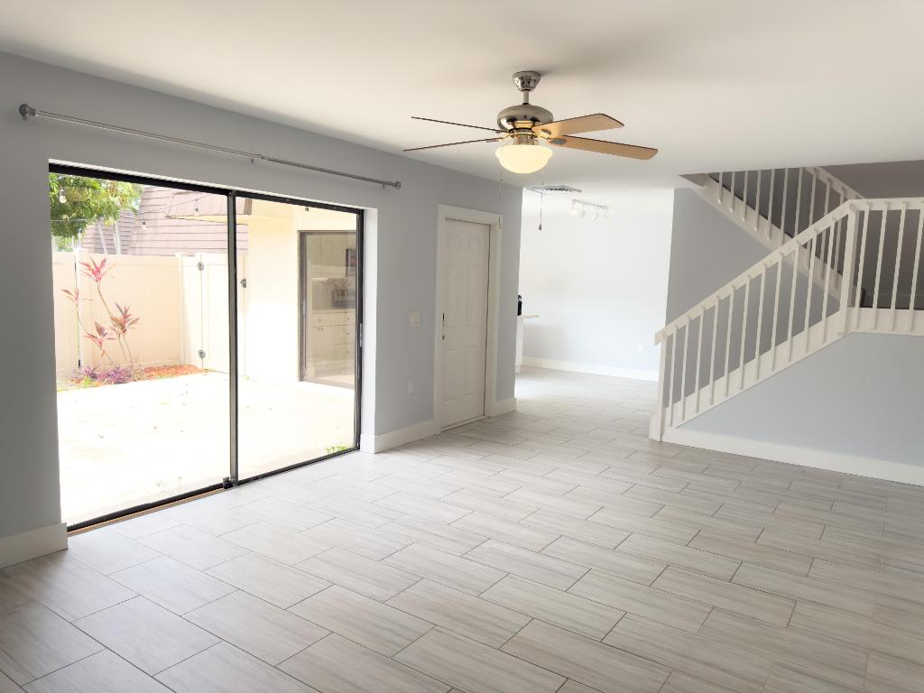 HERITAGE VILLAGE OF P B LAKES - Residential