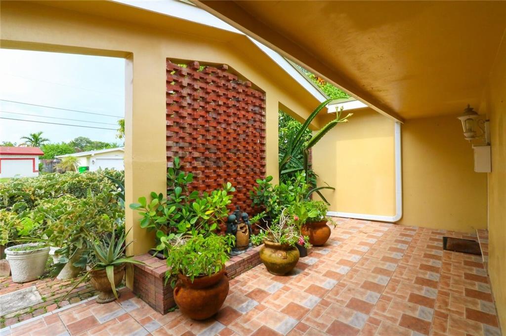 SUNRISE GOLF VILLAGE - Residential