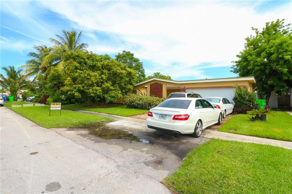 SUNRISE GOLF VILLAGE - Residential