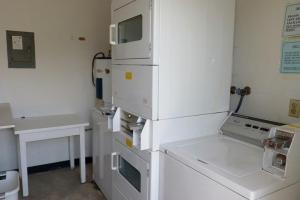 EL CASTELAY CONDO - Residential